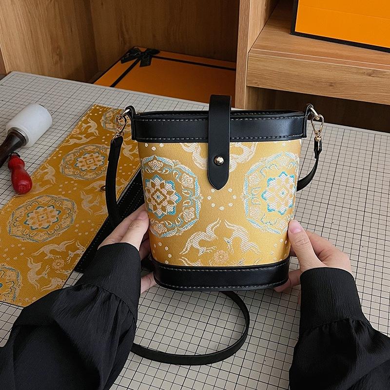 Leatherwork Patterns - DIY 니트 가방 - 핑크색 빈티지