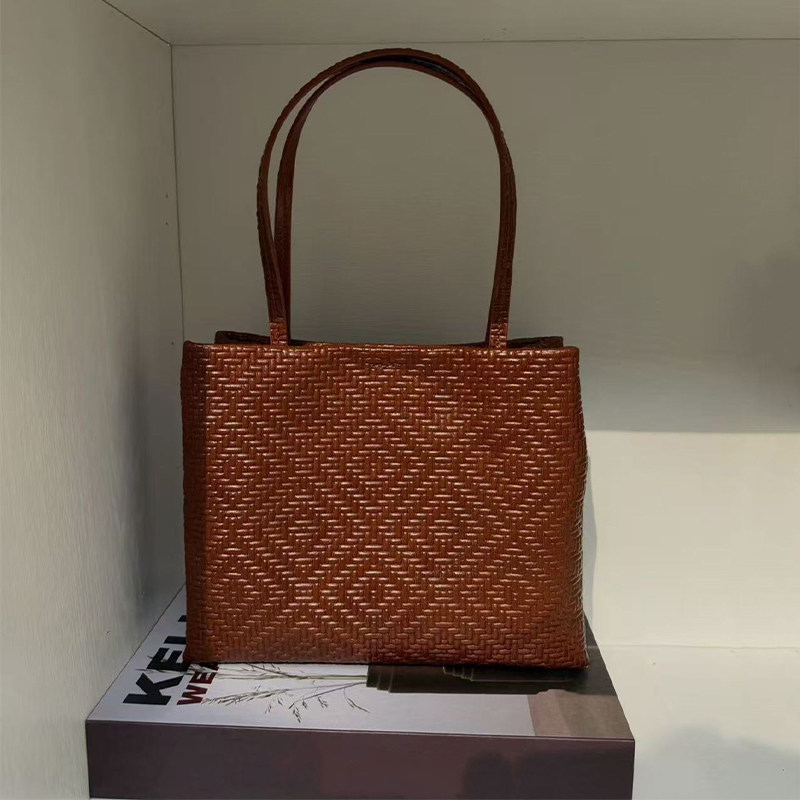 멘디 천연 가죽 직조 프린트 그레인 토트백 오픈탑 대용 - Leatherwork Designs 리뷰 및 가격